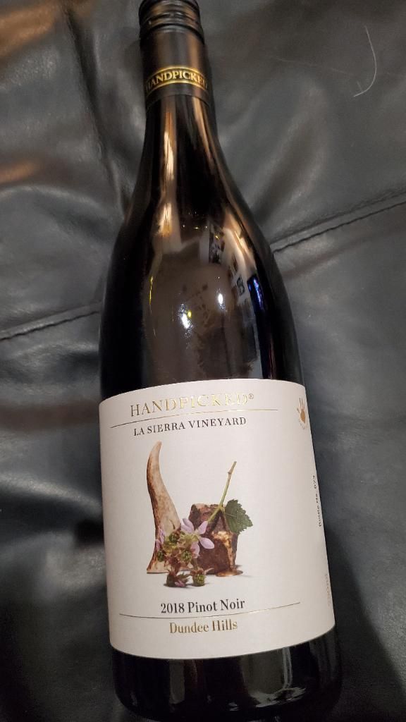 Handpicked La Sierra Vineyard Dundee Hills 2018 750 ml