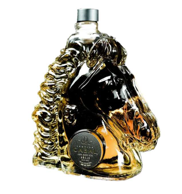 Cabal Botella de Caballo Anejo 750 ml