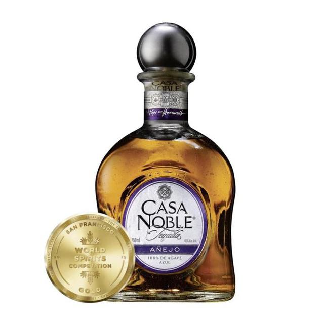 Casa Noble Joven