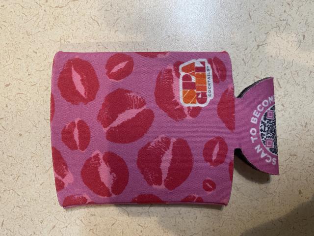 Kiss Koozie